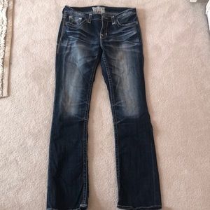 Dark-wash Bootcut Big Star Denim!